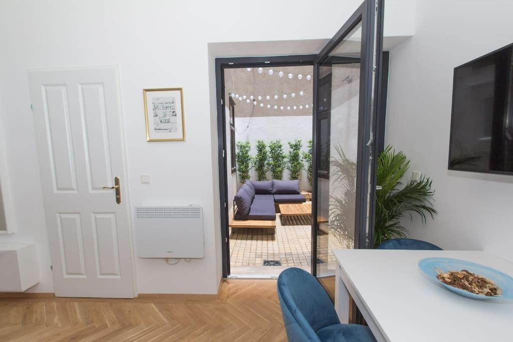 Josef'S Home I Studio In Prime Location I Patio Виена Екстериор снимка